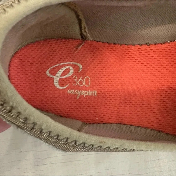 Easy Spirit 360 Women’s Tan Fabric Striped Slip On Casual Shoe Size 7 Wide GUC - Picture 3 of 9